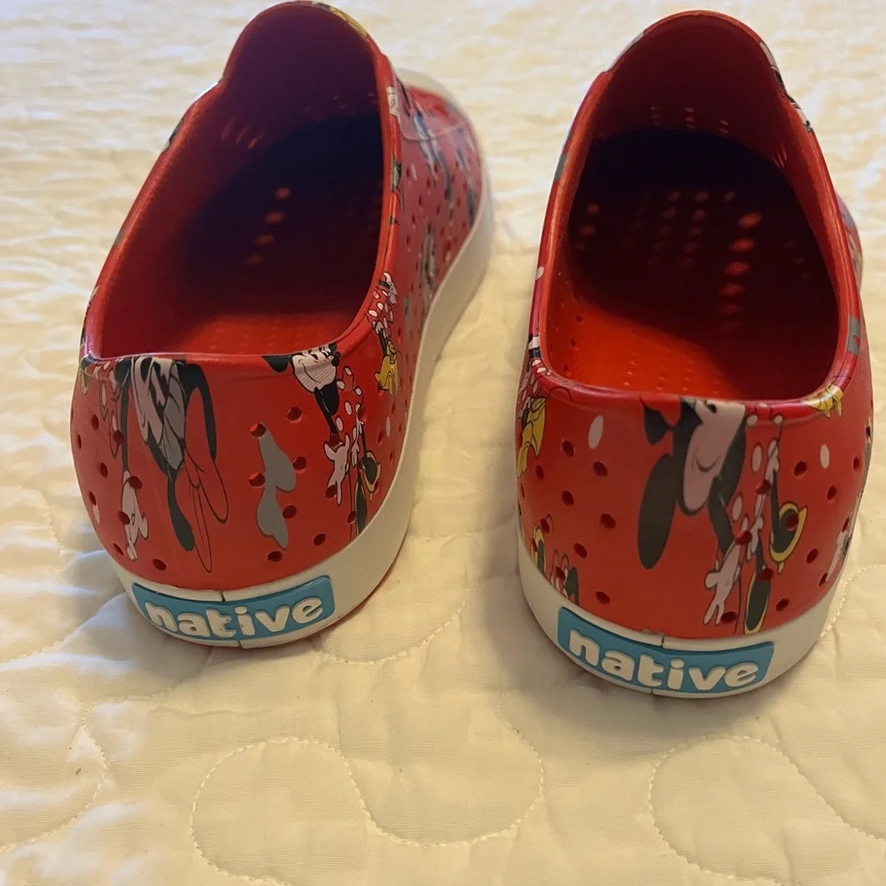 NWOT Native shoes Disney Minnie Mouse slip on 10 - Picture 7 of 7
